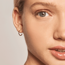 Load image into Gallery viewer, Letter I earrings