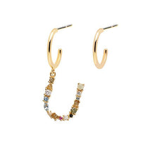 Load image into Gallery viewer, Letter U earrings