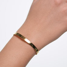 Load image into Gallery viewer, Memora Gold Bracelet

