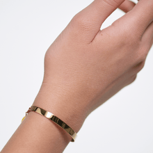 Load image into Gallery viewer, Memora Gold Bracelet
