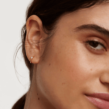 Load image into Gallery viewer, White Solitary Earrings Gold
