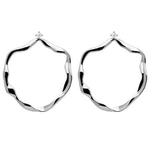Load image into Gallery viewer, Akari silver earrings
