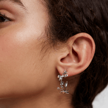 Load image into Gallery viewer, Lily Silver Earrings
