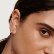 Load image into Gallery viewer, White Solitary Earrings Silver
