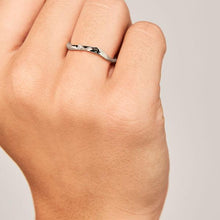 Load image into Gallery viewer, Mika silver ring
