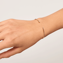 Load image into Gallery viewer, Bloom Gold Bracelet
