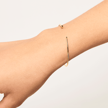 Load image into Gallery viewer, Black Bloom Gold Bracelet
